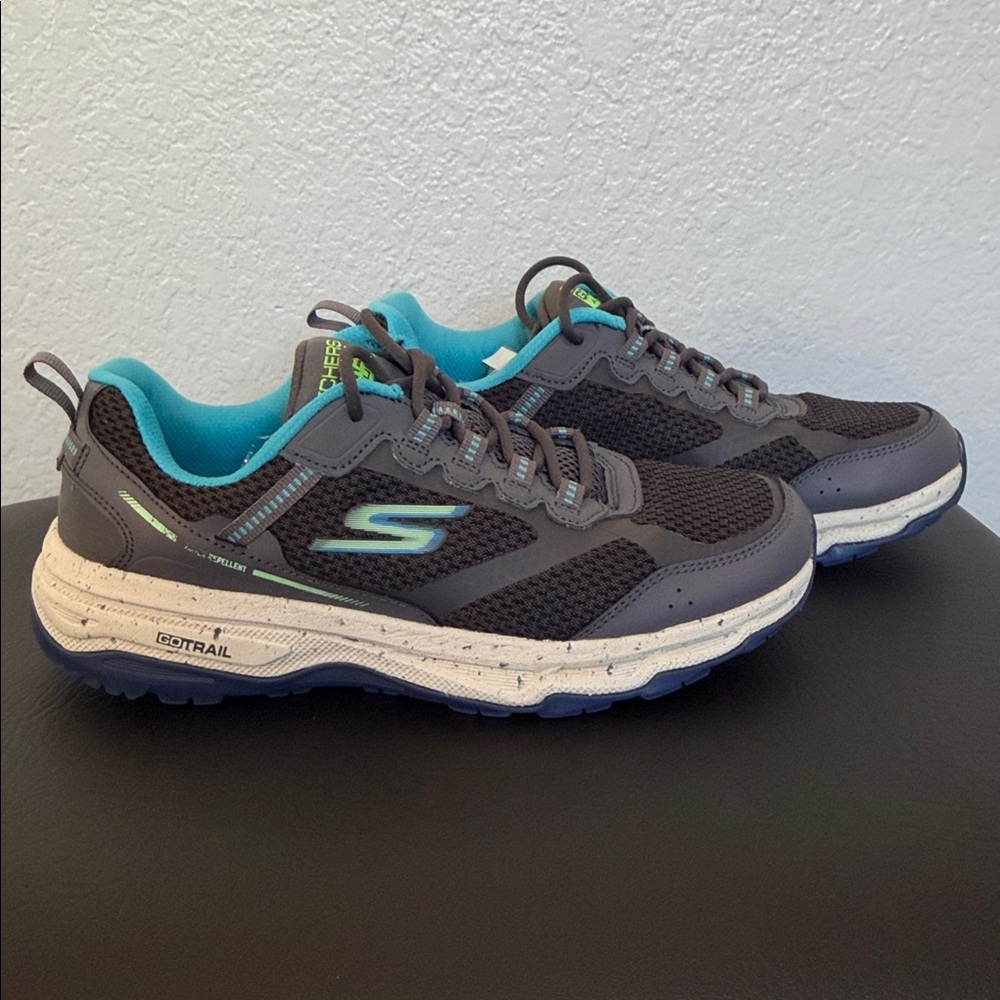 Sketchers Go Trail Altitude Air Cooled Goga Mat insole Women’s 7.5 Sneaker - Picture 3 of 5